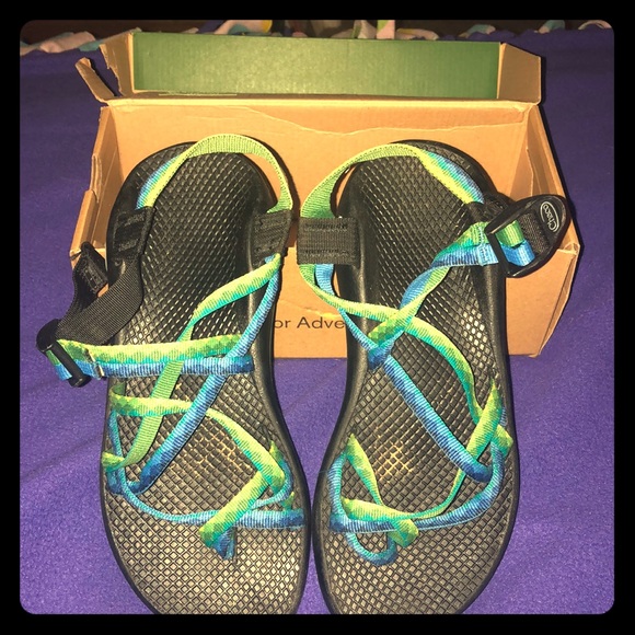 Women’s Chacos - Picture 1 of 2
